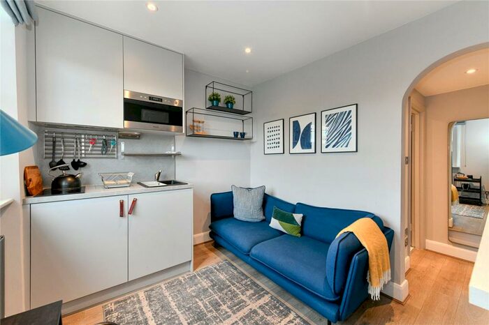 1 Bedroom Apartment To Rent In Oakley Square, London, NW1