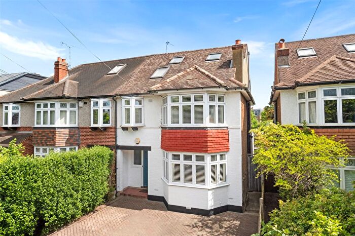 5 Bedroom Semi-Detached House For Sale In Station Road, Teddington, TW11