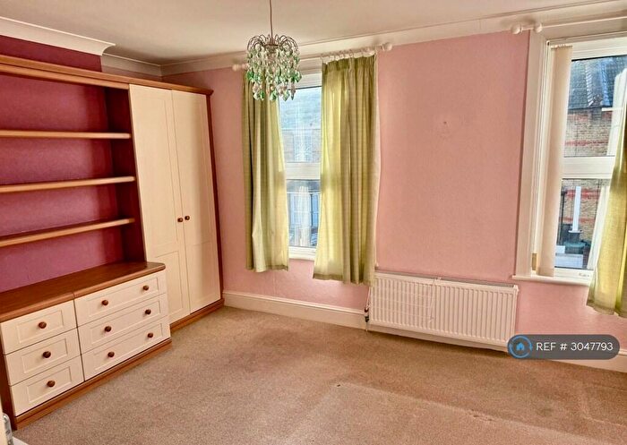 2 Bedroom Terraced House To Rent In Coombe Road, Gravesend, DA12