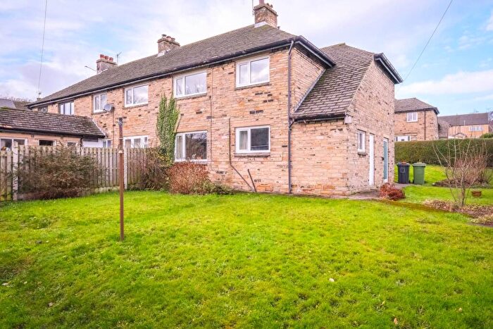 3 Bedroom End Of Terrace House For Sale In Sunny Heys West, Meltham, HD9