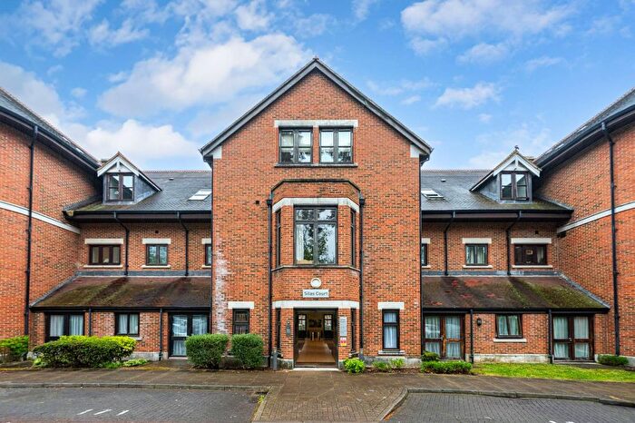 2 Bedroom Flat For Sale In Silas Court, Watford, WD17