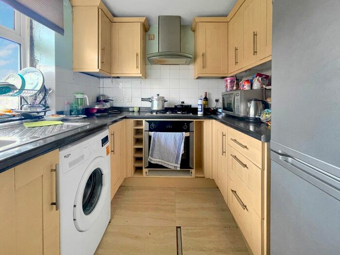 1 Bedroom Flat To Rent In Bargery Road, London, SE6