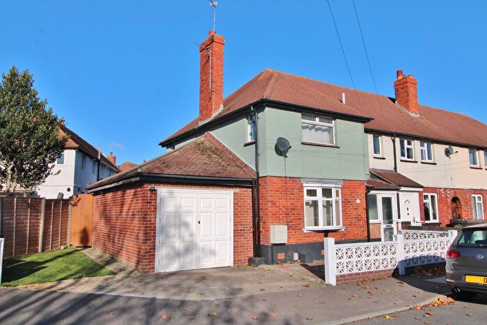 3 Bedroom End Terrace House For Sale In Moorings Way, Southsea, PO4