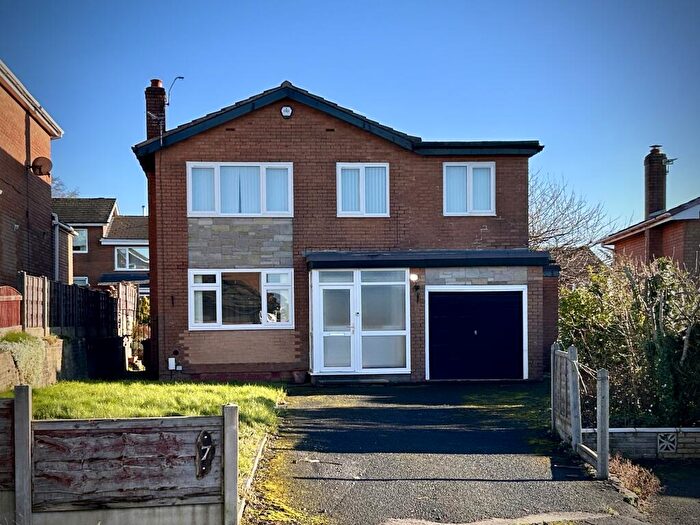 4 Bedroom Detached House For Sale In Alford Close, Breightmet, Bolton, BL2