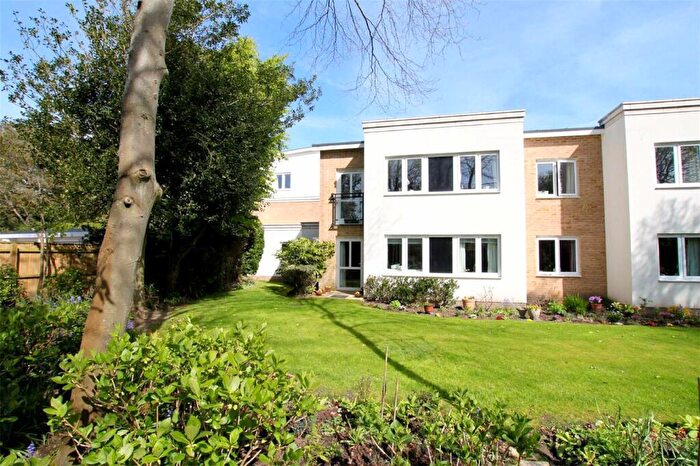 1 Bedroom Apartment For Sale In Wortley Road, Highcliffe On Sea, BH23
