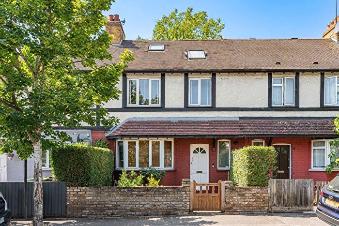 4 Bedroom Terraced House For Sale In Lionel Road North, Brentford, TW8