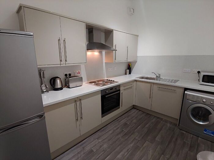 4 Bedroom Flat To Rent In Morrison Street, West End, Edinburgh, EH3