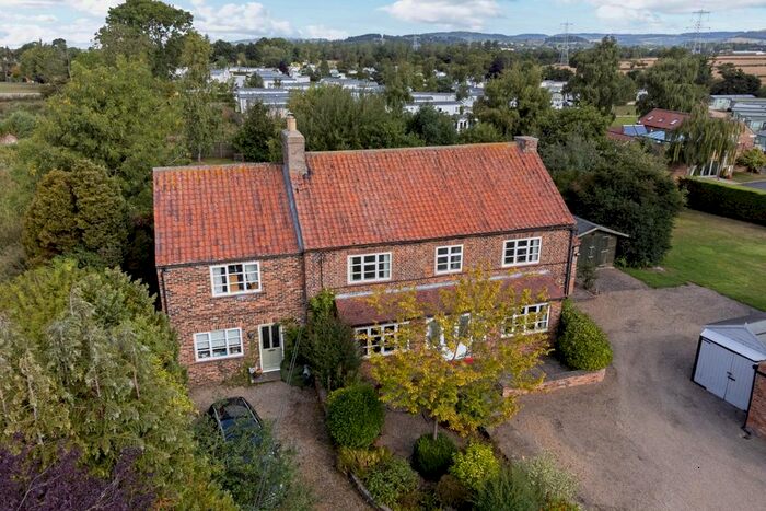 6 Bedroom Country House For Sale In Manor House, Balk, Thirsk, YO7