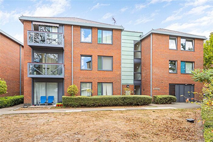 1 Bedroom Flat For Sale In Union Lane, Isleworth, TW7