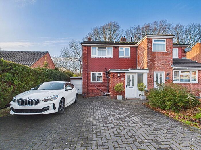 3 Bedroom Semi-Detached House To Rent In Abbeyfield Drive, Fareham, PO15