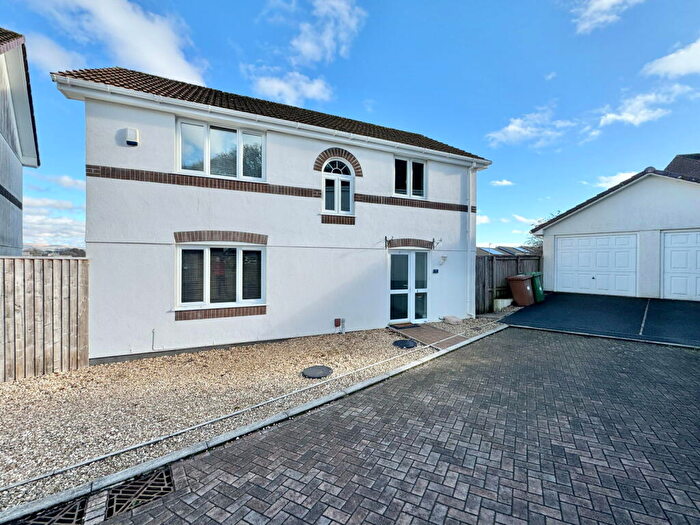 4 Bedroom Detached House For Sale In Moat Park, Eggbuckland, Plymouth, PL6