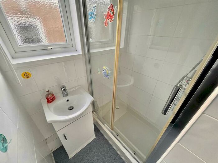 2 Bedroom Chalet For Sale In Hemsby, NR29