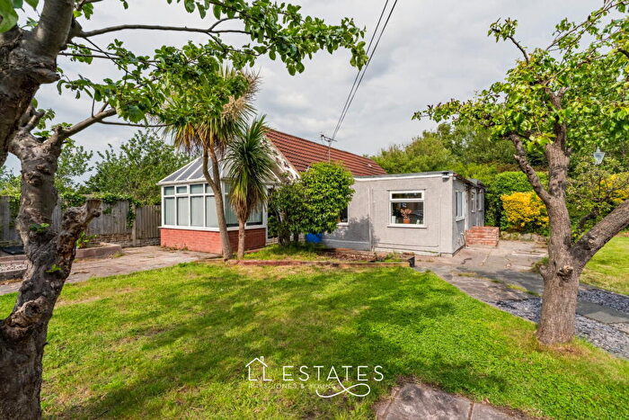 3 Bedroom Detached Bungalow For Sale In Bryn Avenue, Rhyl, LL18