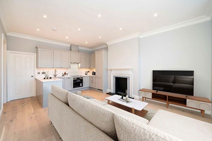 2 Bedroom Flat To Rent In Esmond Road, London, W4