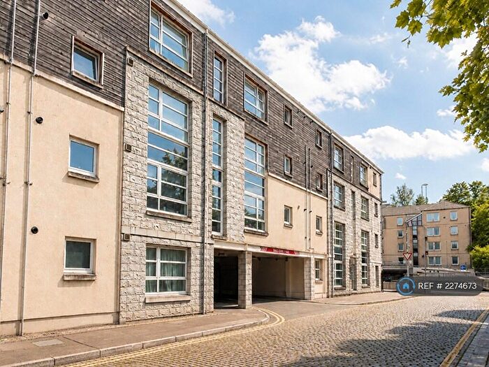 2 Bedroom Flat To Rent In James St, Aberdeen, AB11
