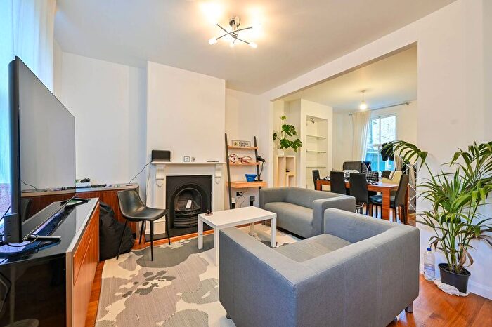 3 Bedroom Property For Sale In Longley Street, Bermondsey, London, SE1