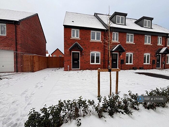 3 Bedroom Semi-Detached House To Rent In Starling Way, Crewe, CW2