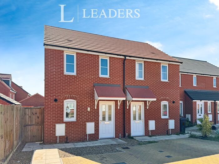 2 Bedroom End Of Terrace House To Rent In Sekynden Close, Lowestoft, NR32