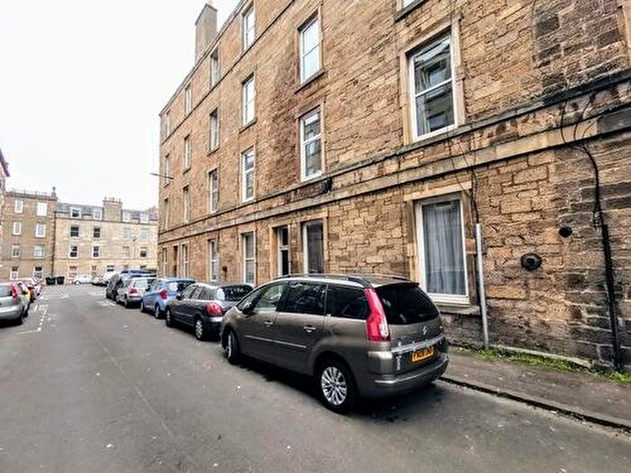 1 Bedroom Flat To Rent In Ramsay Place, Edinburgh, EH15
