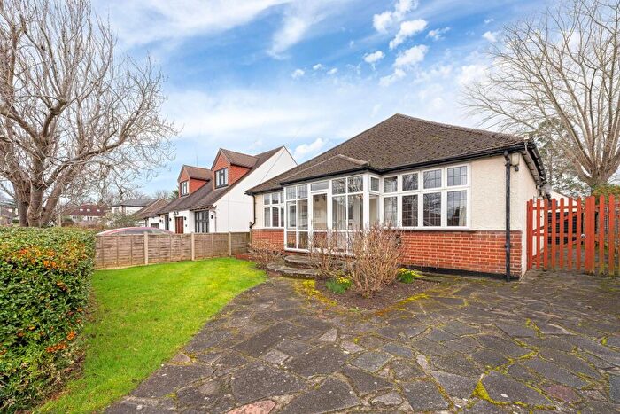 3 Bedroom Detached Bungalow For Sale In Craven Road, Orpington, BR6