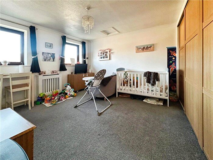 1 Bedroom Apartment For Sale In Elliot Close, Totton, Southampton, Hampshire, SO40