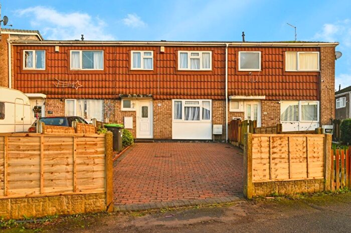 3 Bedroom Town House For Sale In Ashwood Avenue, Kirkby-in-Ashfield, Nottingham, Nottinghamshire, NG17