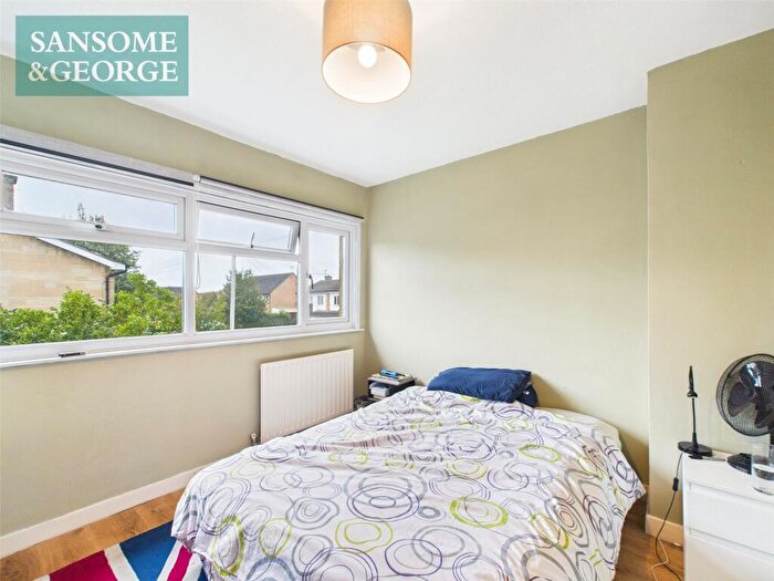 3 Bedroom End Of Terrace House For Sale In Meadow Way, Theale, Reading, Berkshire, RG7