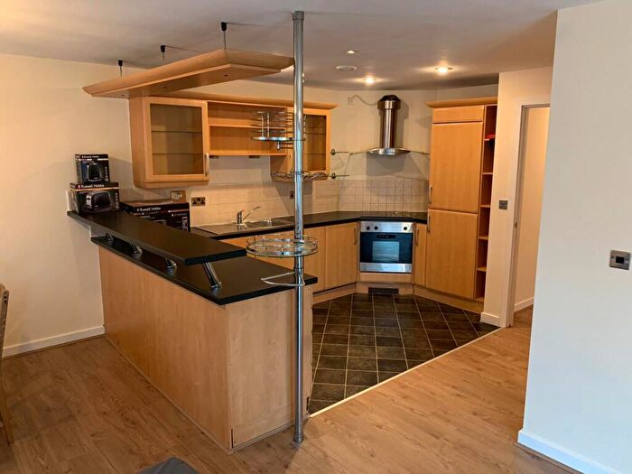 2 Bedroom Flat To Rent In Concert Street Let Only, Liverpool, L1