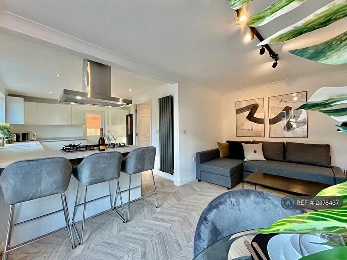 6 Bedroom Detached House To Rent In Bladewater Road, Norwich, NR5