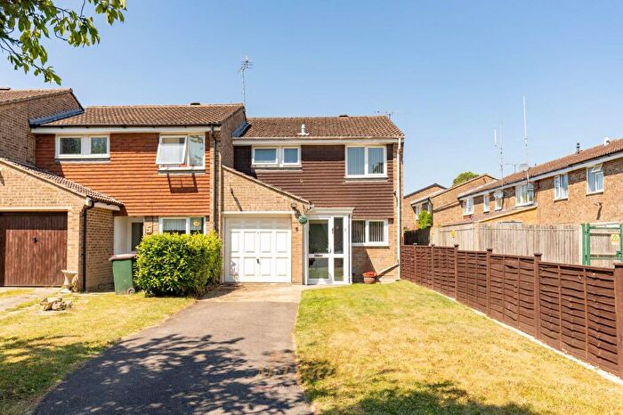3 Bedroom End Of Terrace House For Sale In Holmcroft, Crawley, RH10