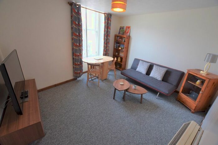 2 Bedroom Flat To Rent In Guild Street, City Centre, Aberdeen, AB11