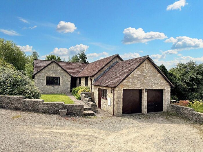 3 Bedroom Detached Bungalow For Sale In Hinton, South Gloucestershire, SN14
