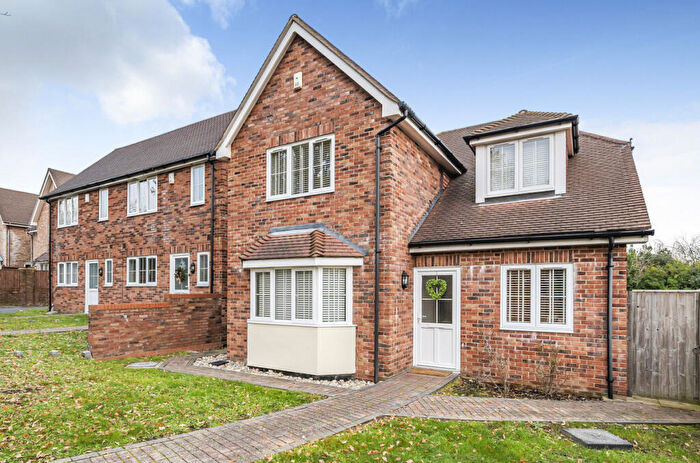 4 Bedroom Detached House To Rent In Driftwood Drive, Fareham, PO14