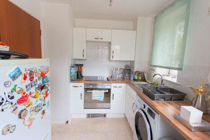2 Bedroom Apartment To Rent In Quilting Court, Garter Way, London, SE16