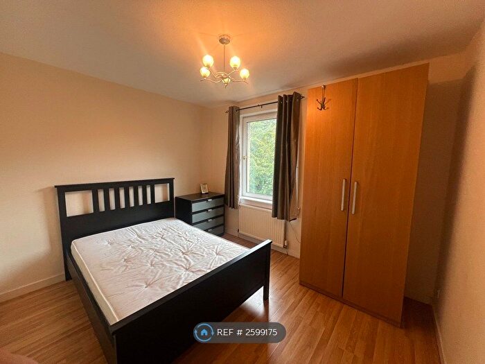 2 Bedroom Flat To Rent In Prestonfield Avenue, Edinburgh, EH16