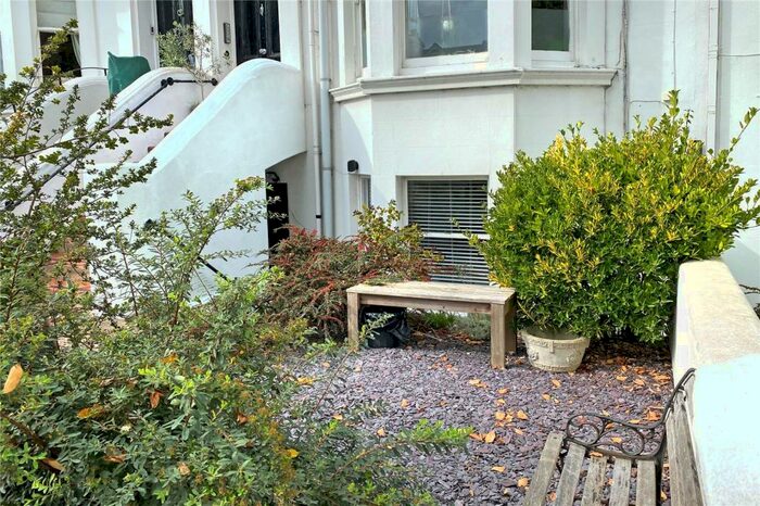 1 Bedroom Apartment To Rent In Westbourne Gardens, Hove, East Sussex, BN3