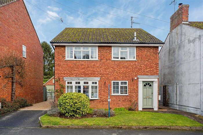 2 Bedroom Maisonette For Sale In Rothschild Road, Wing, Buckinghamshire, LU7