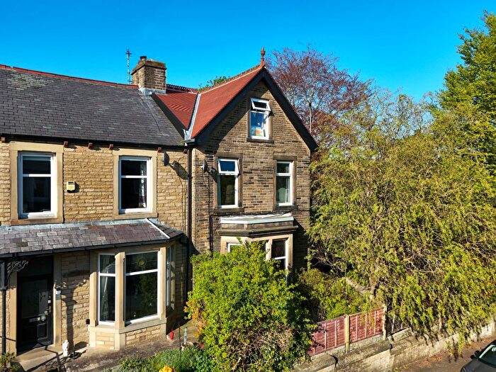 5 Bedroom End Terrace House For Sale In School Lane, Earby, Barnoldswick, Lancashire, BB18
