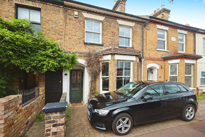 3 Bedroom Terraced House To Rent In Park Street, Westcliff-on-sea, SS0