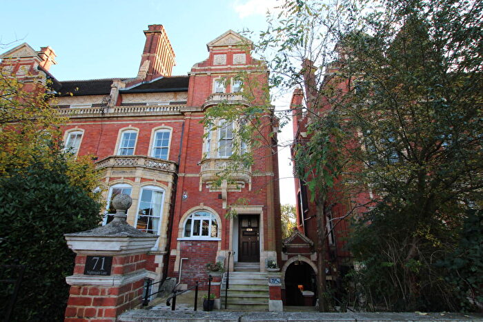 2 Bedroom Flat To Rent In Nightingale Lane (), Balham, SW12