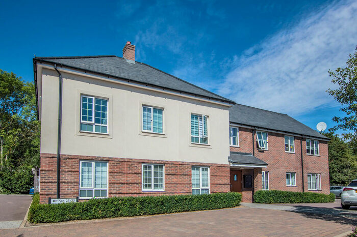 2 Bedroom Flat To Rent In Clements Close, Puckeridge, SG11