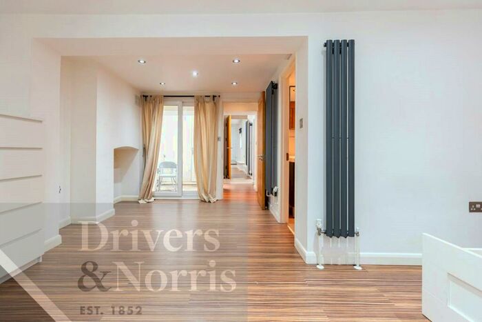 2 Bedroom Apartment To Rent In Hargrave Place, Islington, London, N7
