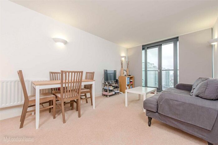 1 Bedroom Apartment To Rent In Blackwall Way, London, E14