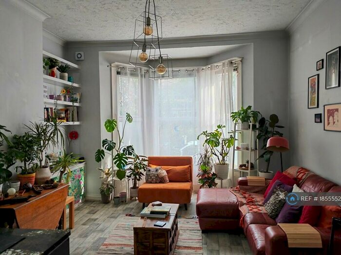 1 Bedroom Flat To Rent In Sackville Road, Hove, BN3