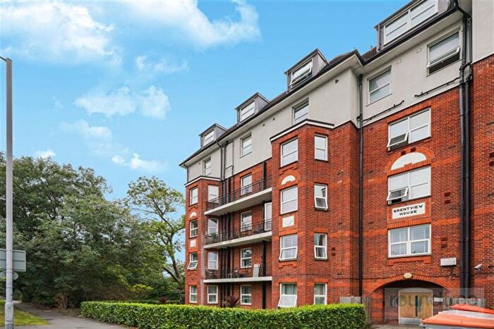 4 Bedroom Flat For Sale In Brent View House, North Circular Road, Golders Green, NW11
