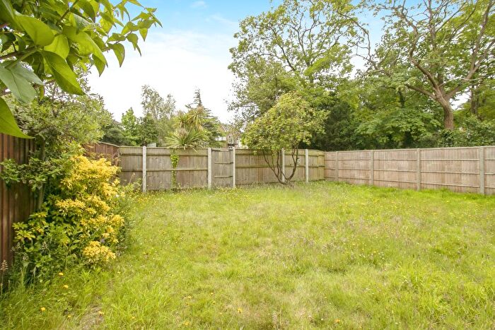 3 Bedroom Flat For Sale In Wimborne Road, Bournemouth, Dorset, BH2