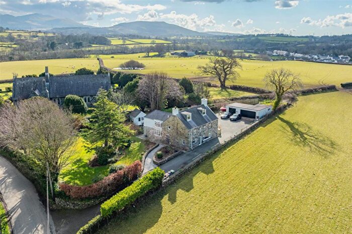 4 Bedroom Detached House For Sale In Talybont, Bangor, LL57