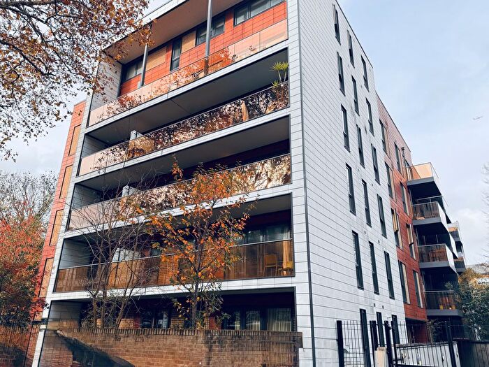 1 Bedroom Flat To Rent In East Acton Lane, Acton, W3