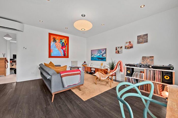 2 Bedroom Flat For Sale In Lancaster Hall, Wesley Avenue, E16