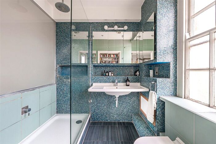 2 Bedroom Flat For Sale In Clifton Court, Northwick Terrace, St John's Wood, London, NW8